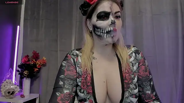 Snapshot of Raven_Luna chatting on 31, 10, 2025 Raven Luna online show from 31, 10, 2025