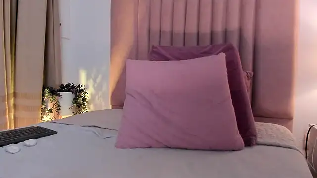 Snapshot of Christy_Sea chatting on 12, 2, 2025 Christy Sea online show from 12, 2, 2025
