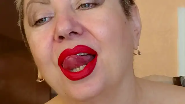 LadyPosh online show from 7, 11, 2025