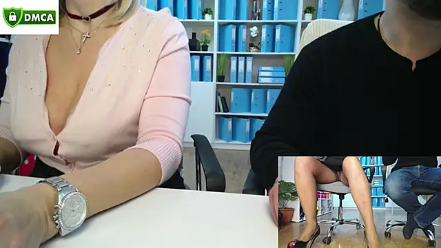 Snapshot of secret-office chatting on 31, 10, 2025 secret-office online show from 31, 10, 2025