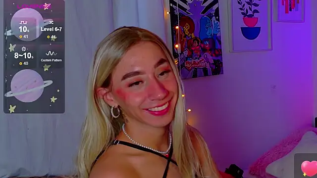 Littlebunny21 online show from 9, 3, 2025