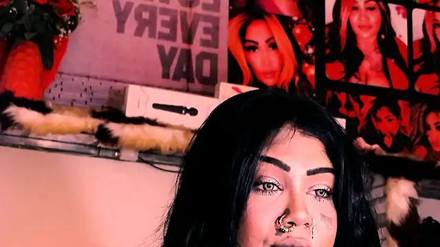 Snapshot of indian_dreamgirl chatting on 22, 11, 2025 indian dreamgirl online show from 22, 11, 2025