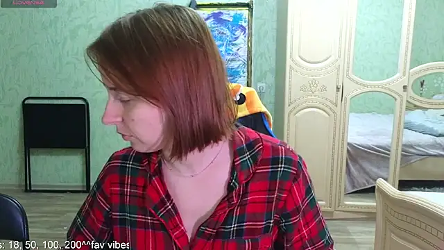 Snapshot of DanaMartina chatting on 29, 10, 2025 DanaMartina online show from 29, 10, 2025