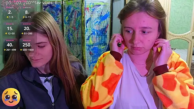 Snapshot of DanaMartina chatting on 5, 11, 2025 DanaMartina online show from 5, 11, 2025