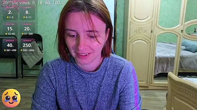 Snapshot of DanaMartina chatting on 9, 11, 2025 DanaMartina online show from 9, 11, 2025