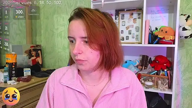 Snapshot of DanaMartina chatting on 12, 11, 2025 DanaMartina online show from 12, 11, 2025