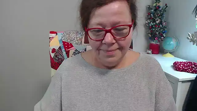 Adelewildx online show from 7, 1, 2025
