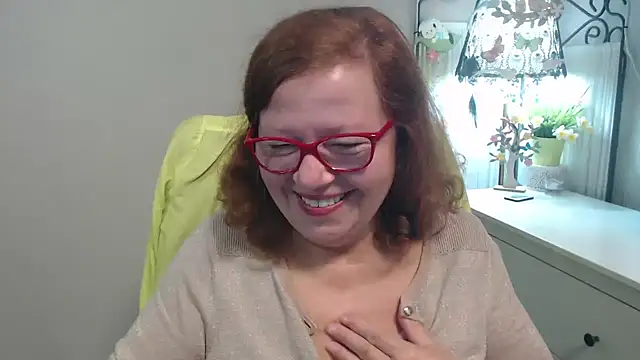 Snapshot of Adelewildx chatting on 8, 10, 2025 Adelewildx online show from 8, 10, 2025