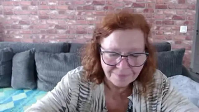 Snapshot of Adelewildx chatting on 11, 10, 2025 Adelewildx online show from 11, 10, 2025