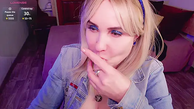 Snapshot of _unique_cam_ chatting on 15, 3, 2025 unique cam online show from 15, 3, 2025