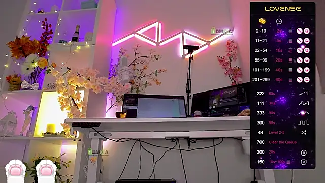 Elena-Marilyn online show from 21, 11, 2025