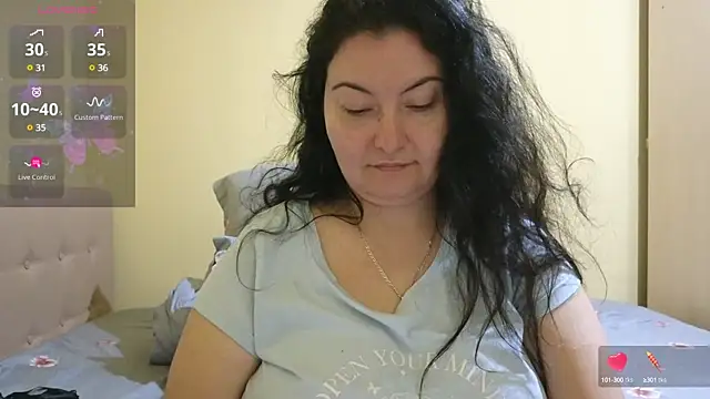 BBW MILF 4U online show from 2, 2, 2025