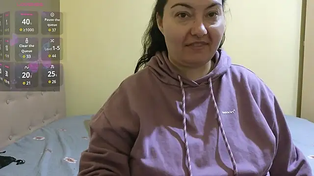 BBW MILF 4U online show from 3, 2, 2025