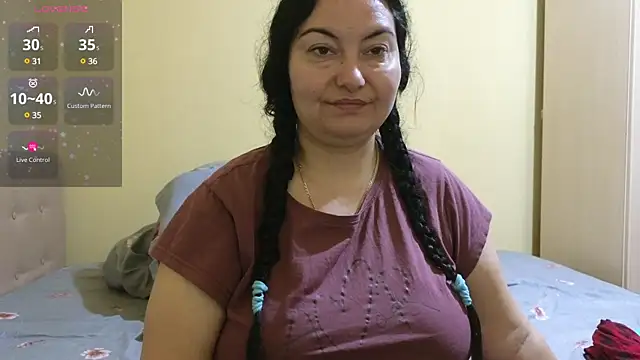 BBW MILF 4U online show from 5, 2, 2025