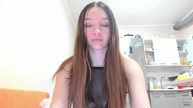 Snapshot of Naughty_Molly chatting on 4, 12, 2025 Naughty Molly online show from 4, 12, 2025