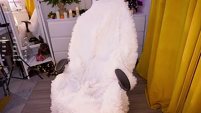Ffoxyflame online show from 11, 12, 2024