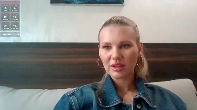 Snapshot of Alice_N_Wooderland chatting on 4, 3, 2026 Alice N Wooderland online show from 4, 3, 2026