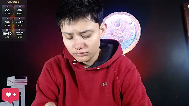 Snapshot of girl_intense444 chatting on 8, 10, 2025 girl intense444 online show from 8, 10, 2025