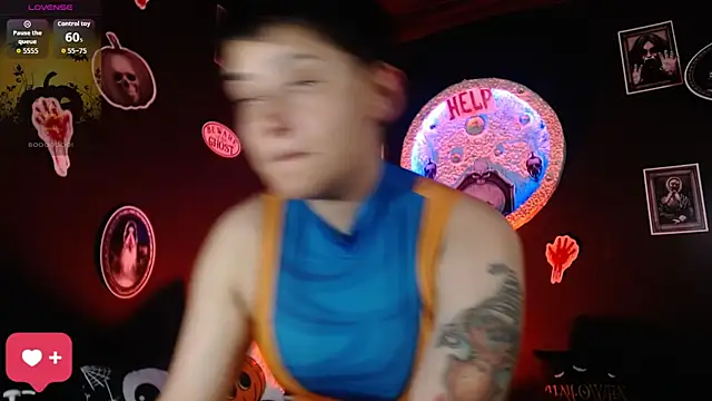 Snapshot of girl_intense444 chatting on 19, 10, 2025 girl intense444 online show from 19, 10, 2025