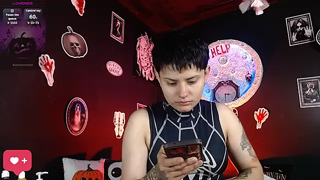 Snapshot of girl_intense444 chatting on 21, 10, 2025 girl intense444 online show from 21, 10, 2025