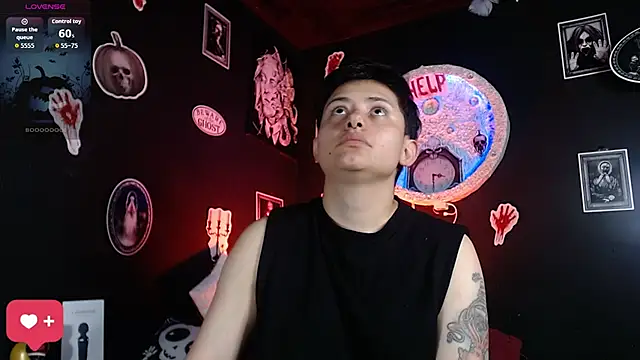 Snapshot of girl_intense444 chatting on 28, 10, 2025 girl intense444 online show from 28, 10, 2025