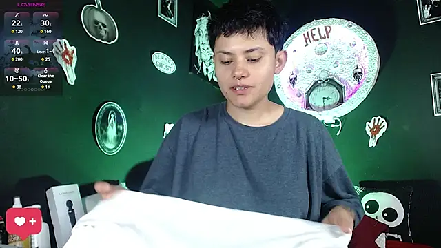 Snapshot of girl_intense444 chatting on 29, 10, 2025 girl intense444 online show from 29, 10, 2025