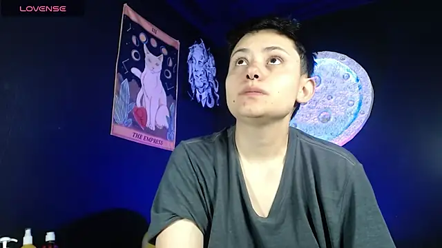 Snapshot of girl_intense444 chatting on 20, 11, 2025 girl intense444 online show from 20, 11, 2025