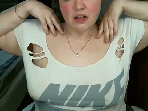 Snapshot of cute__cherry chatting on 10, 3, 2025 cute  cherry online show from 10, 3, 2025