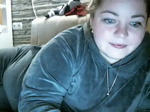 Snapshot of cute__cherry chatting on 11, 3, 2025 cute  cherry online show from 11, 3, 2025