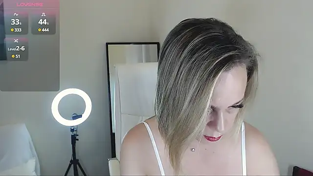 Tilly Eliot online show from 29, 1, 2025