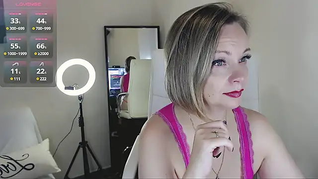 Tilly Eliot online show from 4, 2, 2025