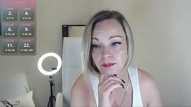 Tilly Eliot online show from 14, 2, 2025