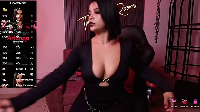 arianna smith  online show from 12, 11, 2025