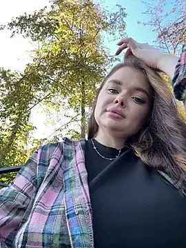 MommyDimitrescu  online show from 19, 9, 2025