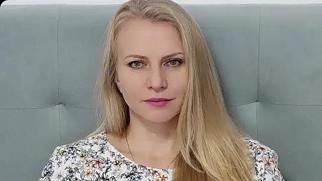 Snapshot of K__Adrienne chatting on 27, 10, 2025 K Adrienne online show from 27, 10, 2025