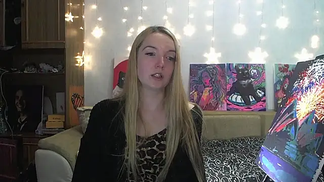 Snapshot of SecretSophia chatting on 14, 12, 2024 SecretSophia online show from 14, 12, 2024
