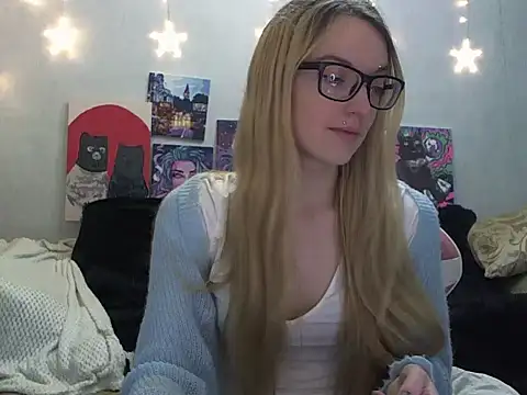 Snapshot of SecretSophia chatting on 25, 9, 2025 SecretSophia online show from 25, 9, 2025