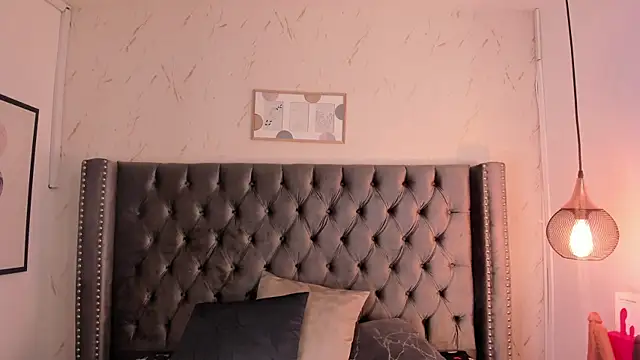 Kim Blane online show from 9, 10, 2025