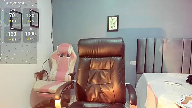 Tiffany teressa online show from 12, 2, 2026