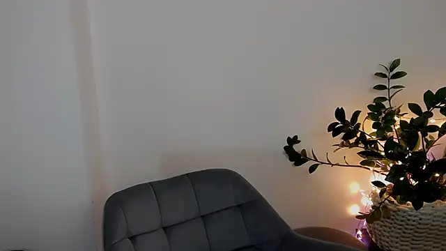 Snapshot of Xentthia chatting on 3, 11, 2025 Xentthia online show from 3, 11, 2025