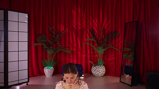 KittyCaitlin online show from 14, 10, 2025