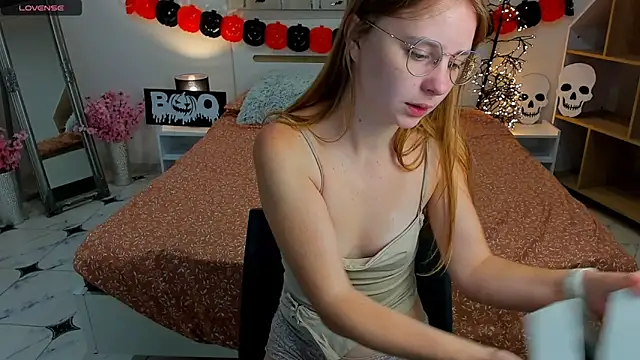 CharmedDoll online show from 18, 10, 2025