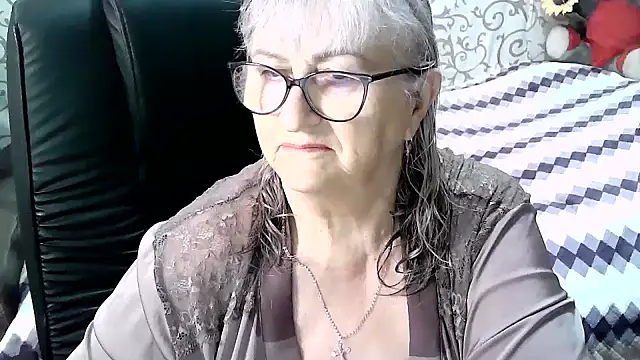 LolkaAlyss online show from 8, 3, 2025