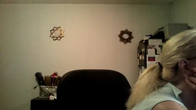 XTRAHORNYONE online show from 17, 10, 2025