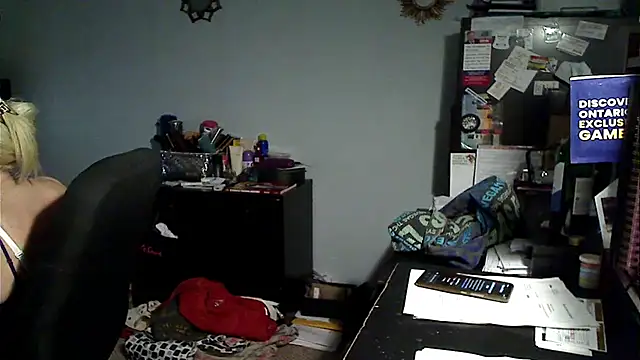 XTRAHORNYONE online show from 11, 4, 2026