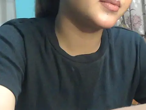 Snapshot of NancyRuvi chatting on 1, 11, 2025 NancyRuvi online show from 1, 11, 2025