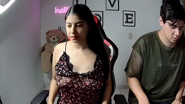 Snapshot of kim_sex_hot chatting on 18, 10, 2025 kim sex hot online show from 18, 10, 2025