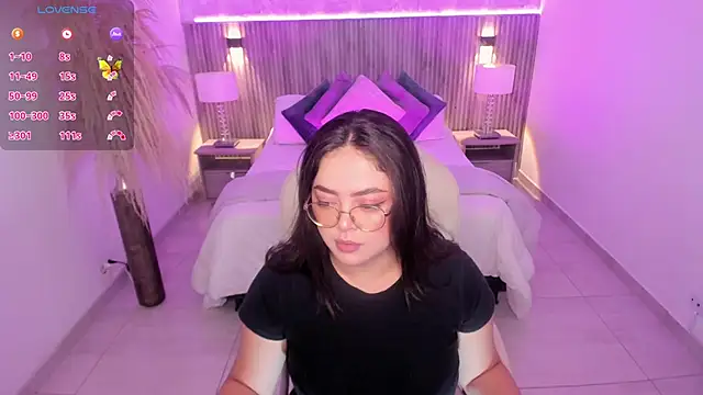 emmy walker online show from 20, 10, 2025