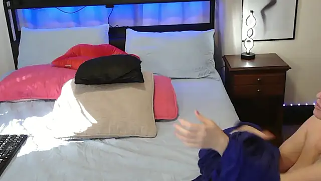 HollieBim online show from 3, 12, 2024