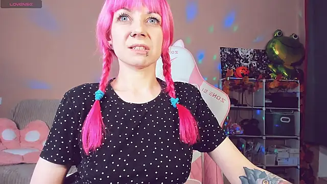 Snapshot of AmyRose6969 chatting on 18, 10, 2025 AmyRose6969 online show from 18, 10, 2025